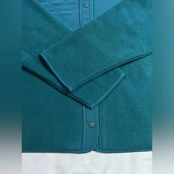 NWT GapFit Quilted Hybrid Fleece Snap-Front Jacket - Dark Teal - - Picture 6 of 6